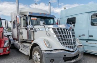 Bank exits squeeze truck financing for mid-size fleets